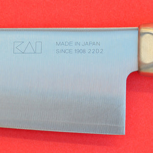 Gros plan arrière lame couteau de cuisine Santoku KAI AKANE 180mm AE-2907 Japon Japonais